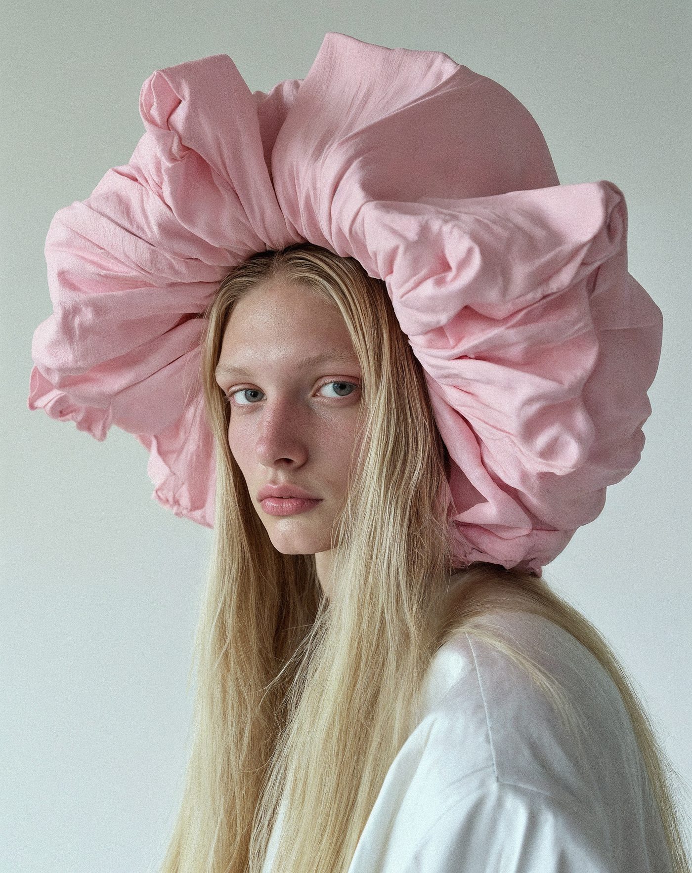 Campaña editorial creada por Claudia Zaragoza para AI with Bloom